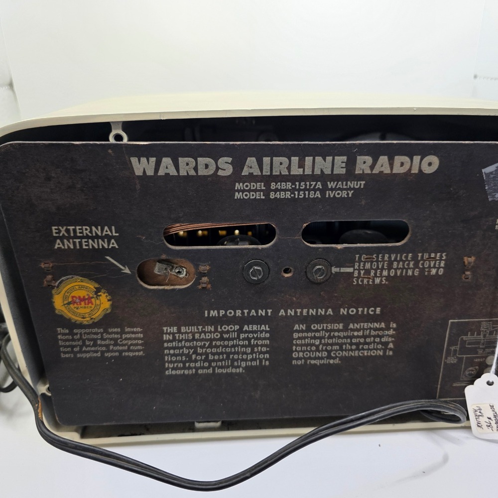 1948 Wards Airline 84BR-1518A Ivory Tube AM Radio Montgomery Ward WORKING - Picture 6 of 9